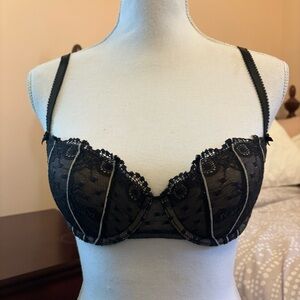 DKNY Lace Balconette Bra - Sz 34B - very good condition